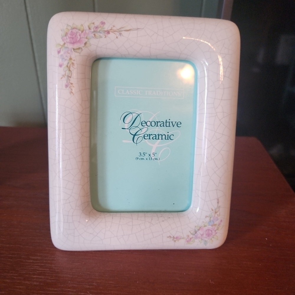 Decorative Ceramic Photo Frame with Floral Design